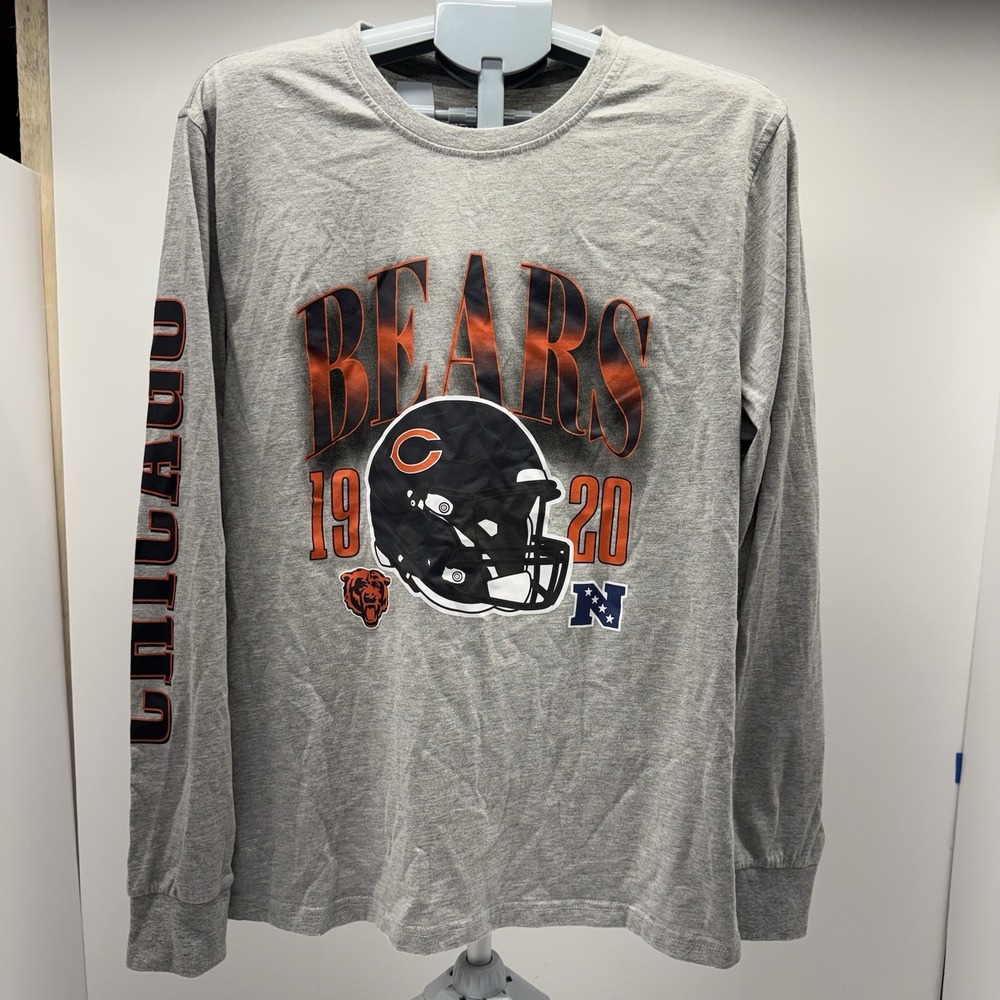 Chicago Bears NFL Long Sleeve T-Shirt Gray Helmet Graphic Size Large